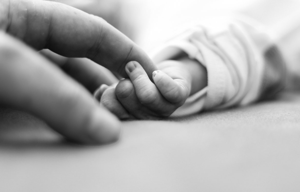 Kun lapsi kuolee kohtuun tai pian syntymän jälkeen, eivät tulevat raskaudet ole enää entisenlaisia. Kuva: iStockphoto
