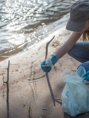 13–17-vuotiaat kokevat, että aikuiset eivät tee tarpeeksi estääkseen ilmastonmuutosta, raportti kertoo.