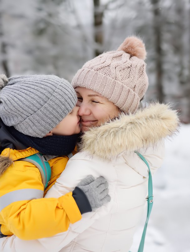 Lapsen kysymyksiin omasta alkuperästään on hyvä vastata mahdollisimman avoimesti. Tärkeintä on luoda lapselle tunne, että vanhemmat halusivat juuri hänet tähän perheeseen. Kuva: <span class="photographer">iStockphoto.</span>