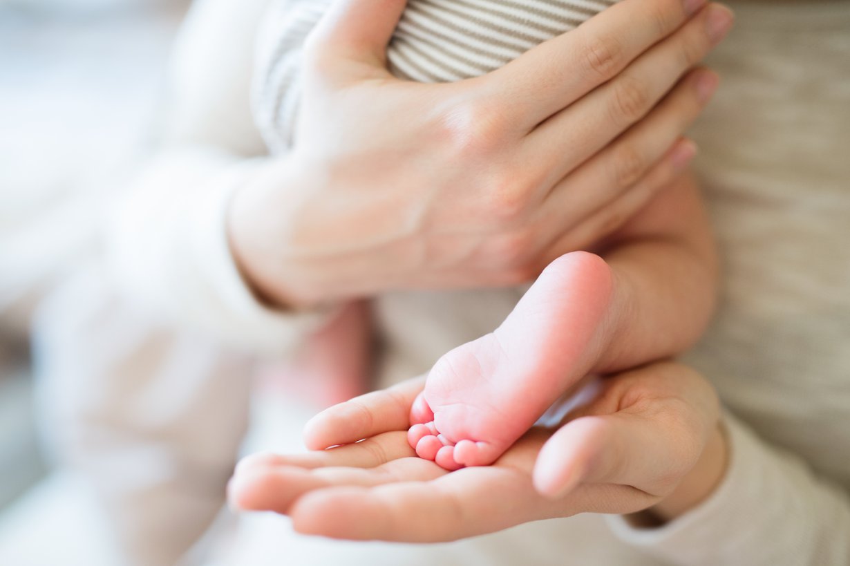 Eikö enää ikinä vauvaa? Marian haave kolmannesta lapsesta oli niin voimakas, että hän päätyi sterilisaation purkuleikkaukseen. Kuva: iStockphoto