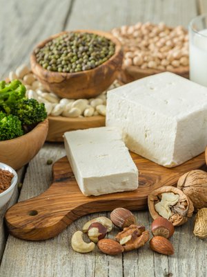 kasium vegaani ruokavalio pähkinät pavut soija tofu