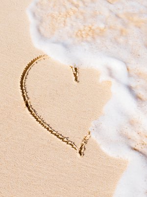 Tärkeä vinkki: puhukaa kaikesta. Vaikeiden asioiden jakaminen lisää läheisyyttä, Marika Rosenborg sanoo. Kuva: <span class="photographer">iStockphoto</span>