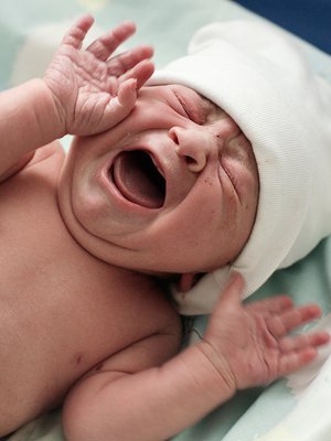 Hyvin meni. Syntymän ihme koskettaa kätilöäkin kerta toisensa jälkeen. Kuva: <span class="photographer">Pia Inberg</span>