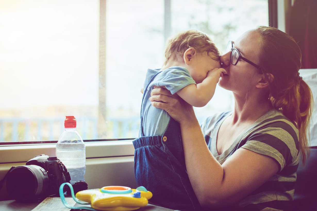 Lähde lasten kanssa liikkeelle heti aamulla! Jos jäät lojumaan kotiin, niin tunnit tuntuvat tosi pitkiltä. Kuva: iStockphoto.