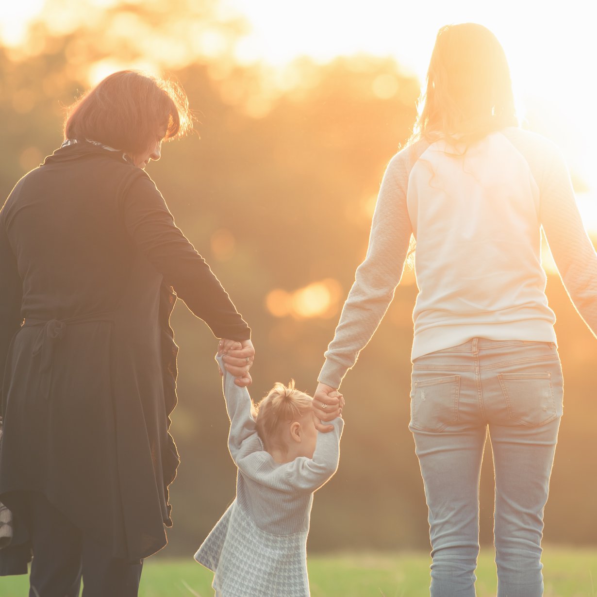 Oma äiti oli monelle synnytyksen jälkeiseen masennukseen sairastuneelle tärkein tukipilari. Kuva: iStockphoto