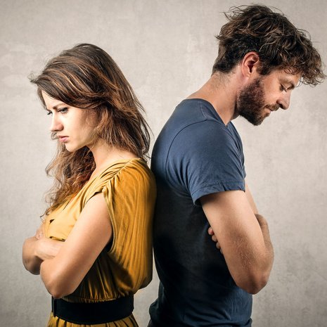 Tunteiden pakonomainen tarkkailu voi myös olla etäännyttävä ansa.