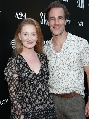 James Van Der Beek ja Kimberly ovat olleet naimisissa vuodesta 2010. Kimberly kannustaa miestään viikoittain Tanssii tähtien kanssa -ohjelman yleisössä. 