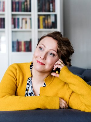 Joulun avulla kykenen pysäyttämään itseni, sallin tarvitsemiani lepohetkiä arjessa, pimeyden keskellä, Anni Alatalo kirjoittaa.