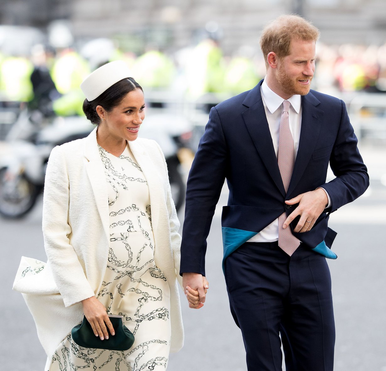 Meghanin ja Harryn esikoinen syntyi maanantaiaamuna.