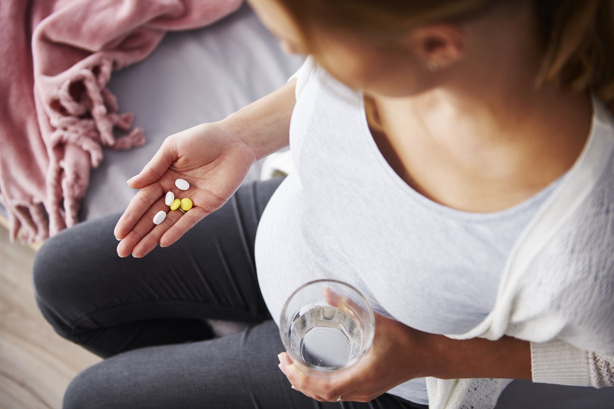 Monia tavallisia sairauksia ja vaivoja voidaan lääkitä turvallisesti myös raskauden aikana. Kuva: iStockphoto