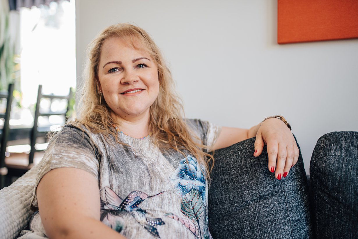 "Ilman ystävääni Maritia olisin saattanut vajota itsesääliin", Anne kuvailee elämää lapsen diagnoosin jälkeen.