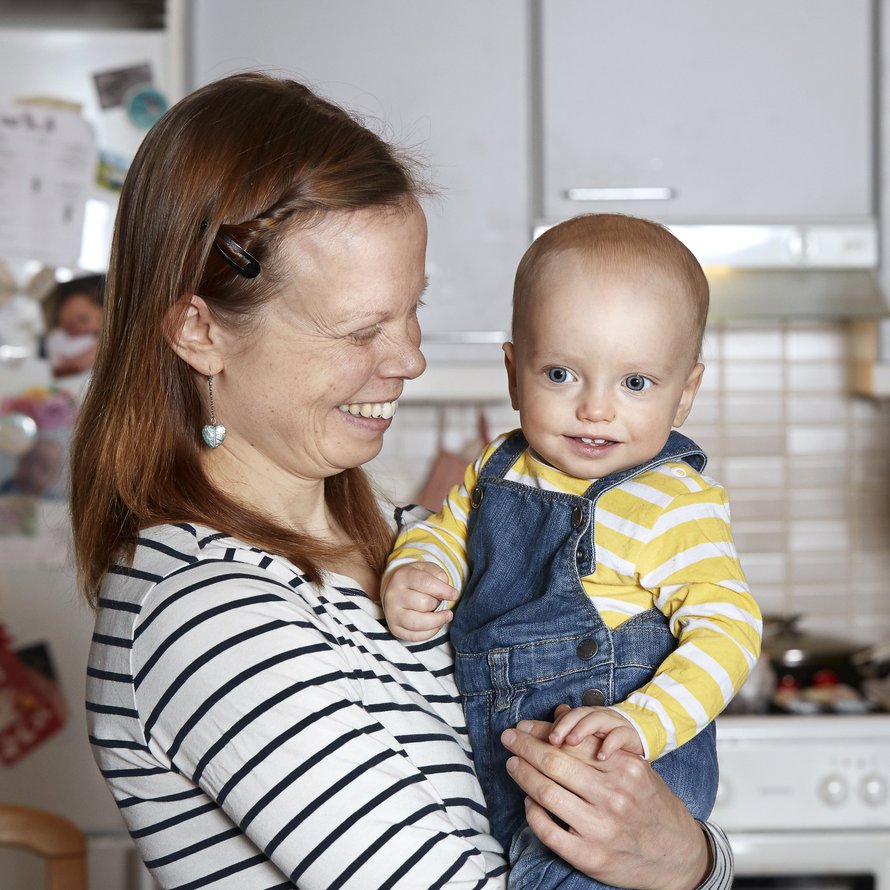 Vilma toivoo, että Eemu uskaltaa aikanaan puhua hänelle vaikeistakin tunteista. – Itse kannoin kauan häpeää sisälläni.