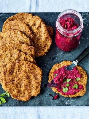 Keitetyt kvinoahelmet antavat mahtavasti rapsakkuutta rieskoihin.