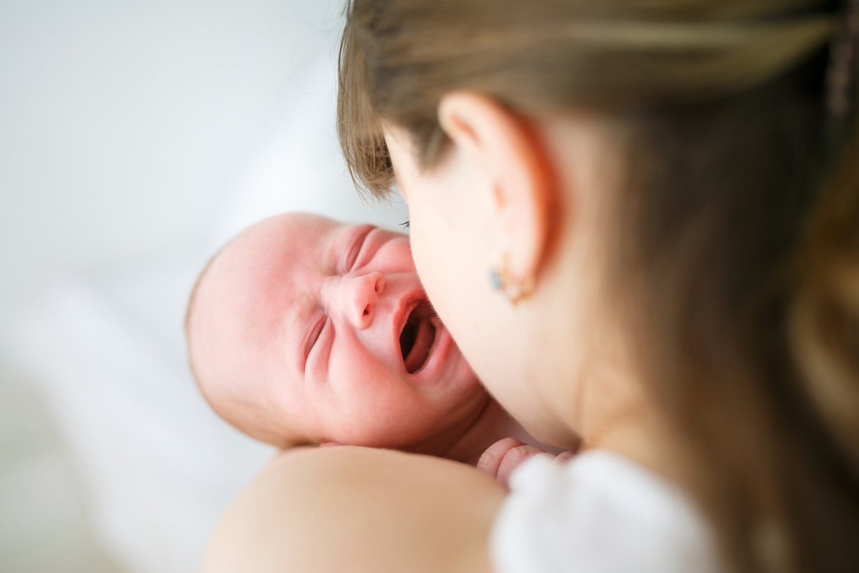 Illat yhtä itkua? Jonain päivänä itku loppuu, ihan varmasti, tsemppaavat saman kokeneet vanhemmat. Kuva: iStockphoto