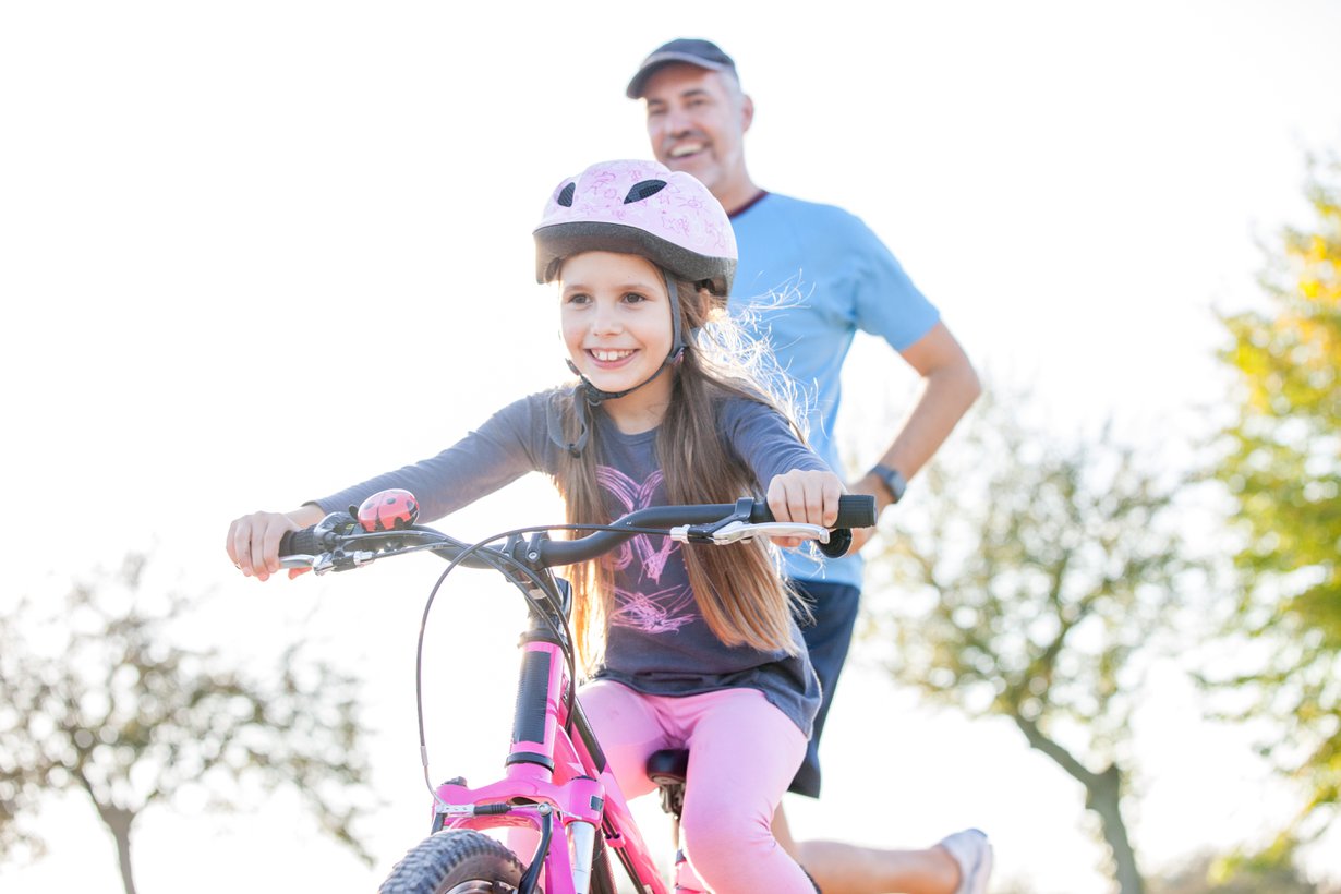 Mitä isommaksi lapset kasvavat, sitä helpompi heidän kanssaan on harrastaa yhdessä. Kuva: iStockphoto