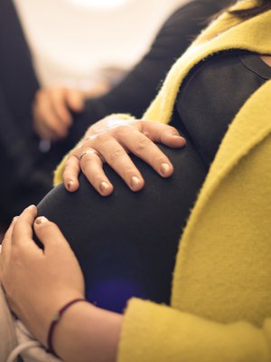 Raju verenvuoto raskauden aikana kertoo istukan hematoomasta, ja tällöin odottajan on syytä hakeutua lääkäriin. Kuva: <span class="photographer">iStockphoto</span>