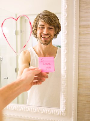 Jätä rakkaalle salainen viesti, hän ilahtuu varmasti. Kuva: <span class="photographer">iStockphoto</span>