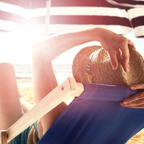 Suojautuminen on tärkeää, sillä suurin osa ihosyövistä ilmaantuu auringon ultraviolettisäteilyn vahingoittamalle iho.lle.