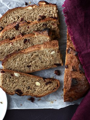 Mantelit ja karpalot maistuvat mukavina sattumina joululeivässä.