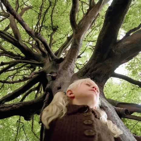 Rauha helpottaa. Säännölliset elämäntavat auttavat ehkäisemään migreenikohtauksia. Myös hyvät rentoutumisen taidot ovat tärkeä keino.