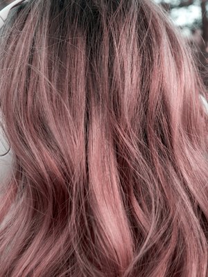 Vaikka erosta olisi aikaa, nuorella sattaa herätä ajatuksia ja kysymyksiä vielä pitkänkin ajan päästä. Kuva: <span class="photographer">iStockphoto</span>