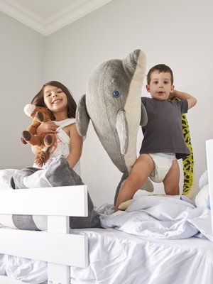 Tutkimusten mukaan monet vanhemmat toivovat lapsilleen pientä ikäeroa. Kuva: <span class="photographer">iStockphoto</span>