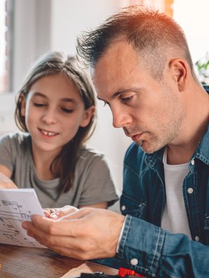 Mitä rakennetaan? Lelussa tärkeintä voi olla kasaamisen hetki. Kuva: <span class="photographer">iStockphoto</span>