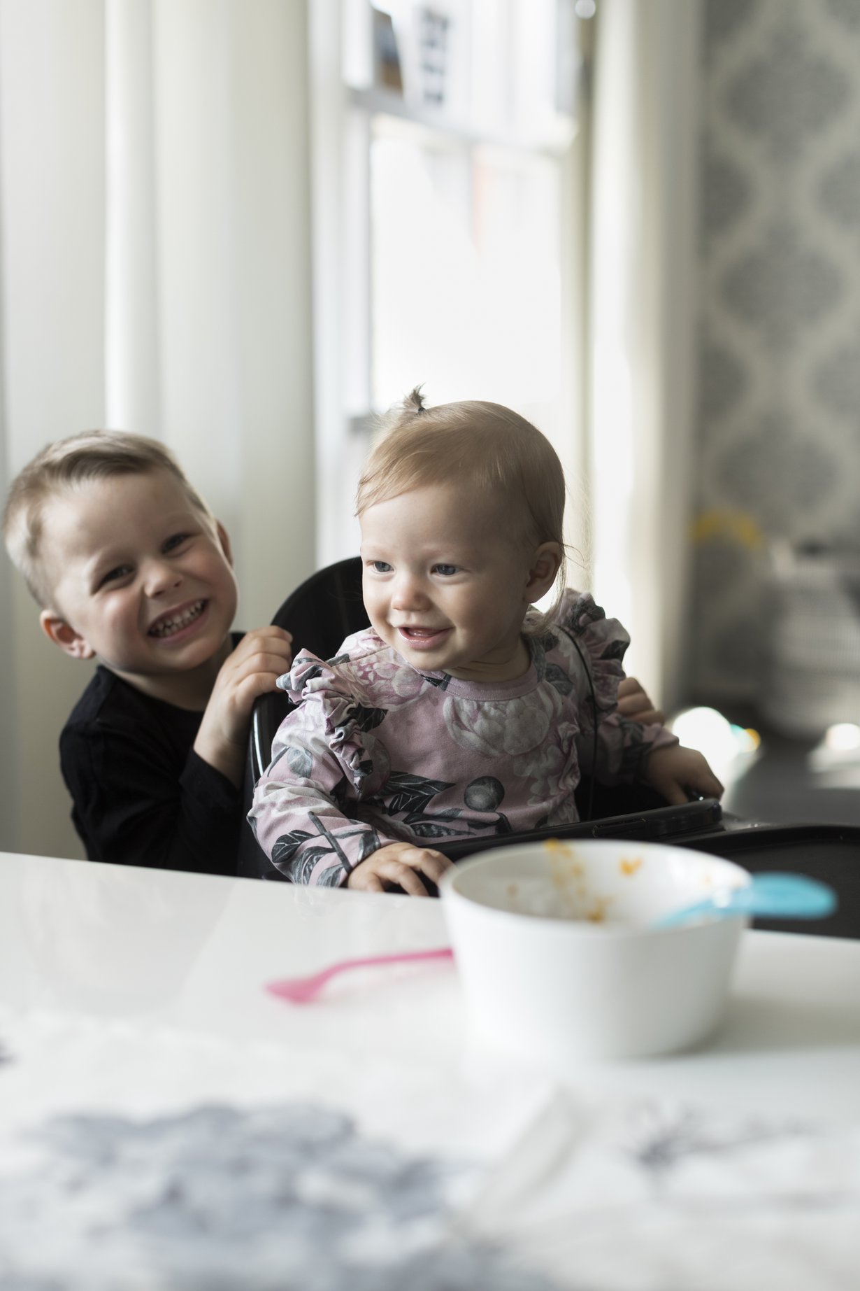 Isoveli Noel on Iialle parasta pöytäseuraa.