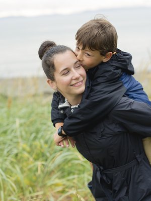 ”Parasta on lapsen kanssa hassuttelu silloin, kun oma mieli ei vaella aikuisten huolissa”, yksi vastaajista kertoo. 