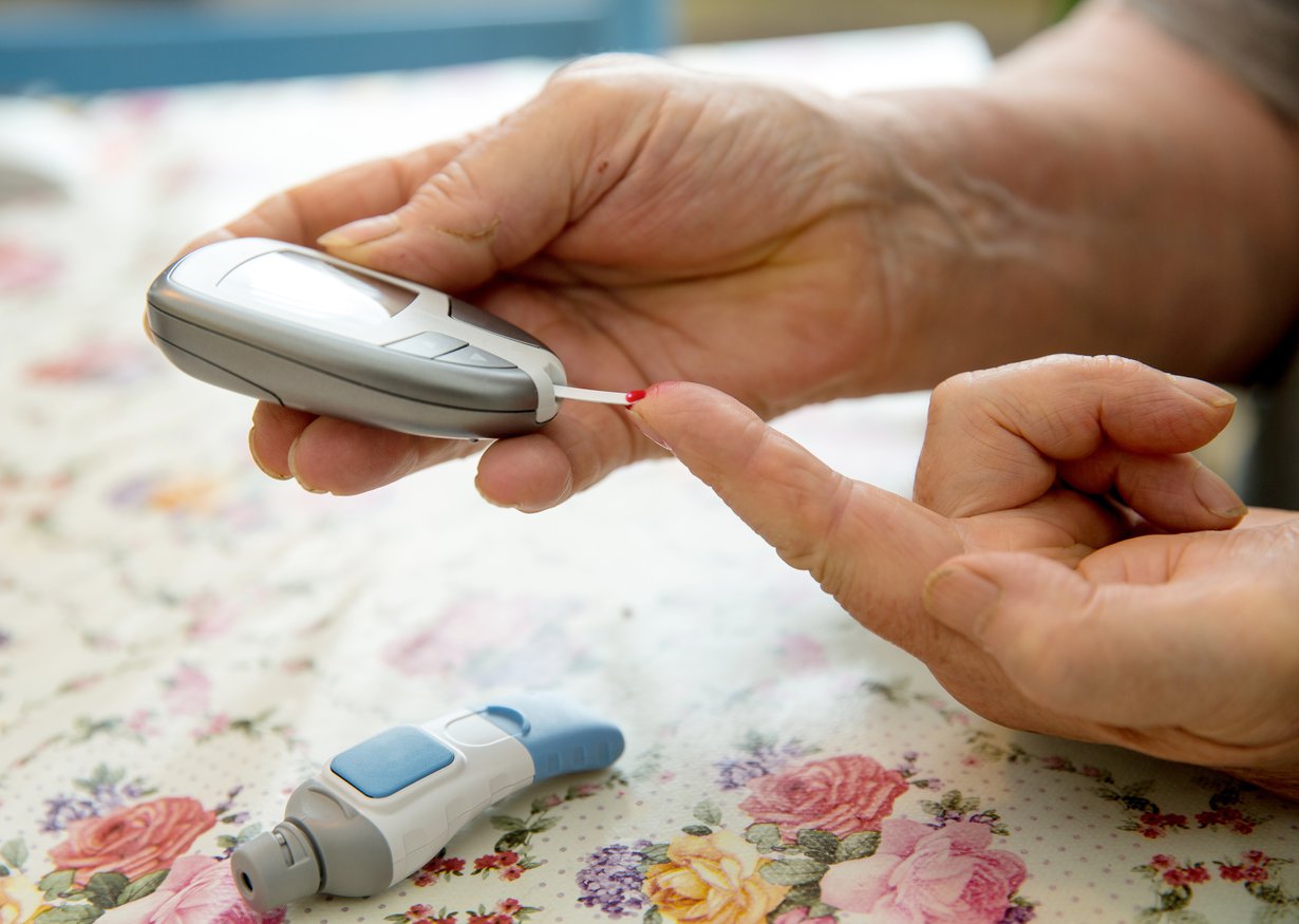 Tyypin 2 diabeteksessa voidaan verensokerin omamittauksilla tarkastella, miten elintapojen muutokset vaikuttavat verensokeriin. 