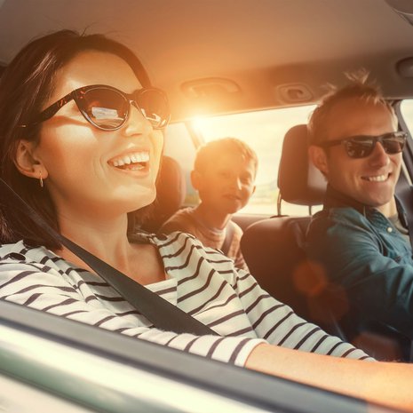 UVA-säteet läpäisevät ikkunatkin, joten ihosi kaipaa suojaa pitkillä ajomatkoilla.