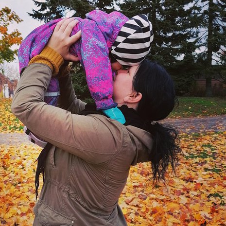 Heidi Forsell kirjoittaa Uuden elämän selviytymisblogia. Blogin avulla Heidi haluaa tarjota vertaistukea muille erityislasten vanhemmille.