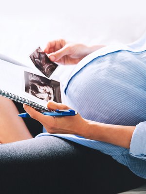 Omia kulutustottumuksiaan kannattaa punnita kriittisesti: ostanko tarpeeseen vai tavan vuoksi? Kuva: <span class="photographer">iStockphoto</span>