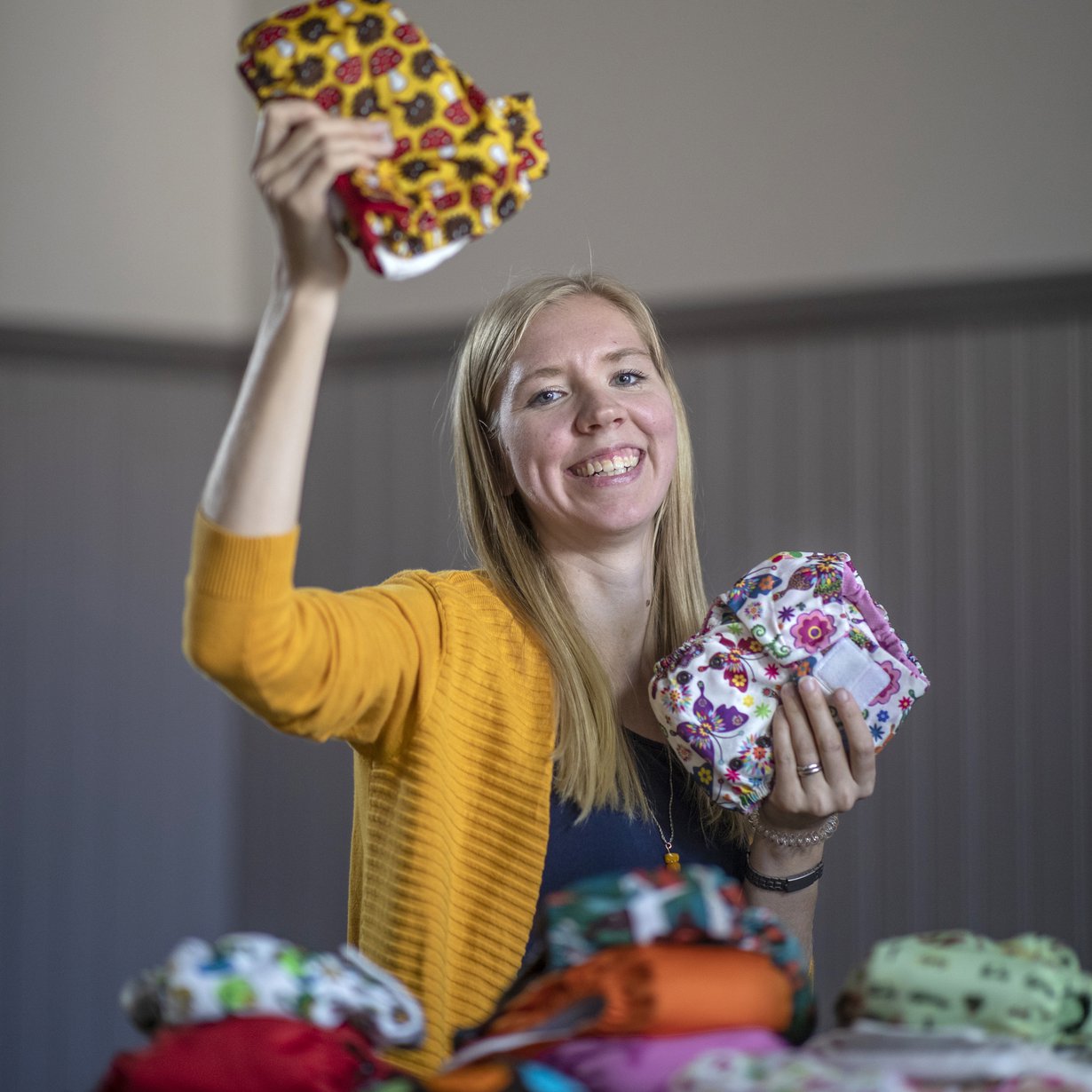 Älä mieti liikaa, vaan kokeile rohkeasti, on Sisko Eskelisen ykkösneuvo kestovaippailua aloittavalle. Kuva: Juha Metso