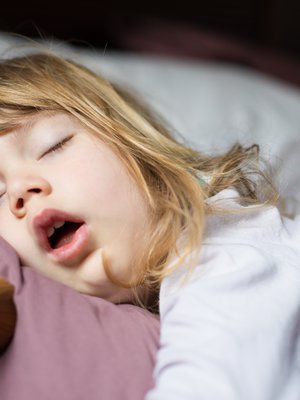 Joka kolmas lapsi kuorsaa ainakin silloin tällöin. Kuva: <span class="photographer">iStockphoto</span>