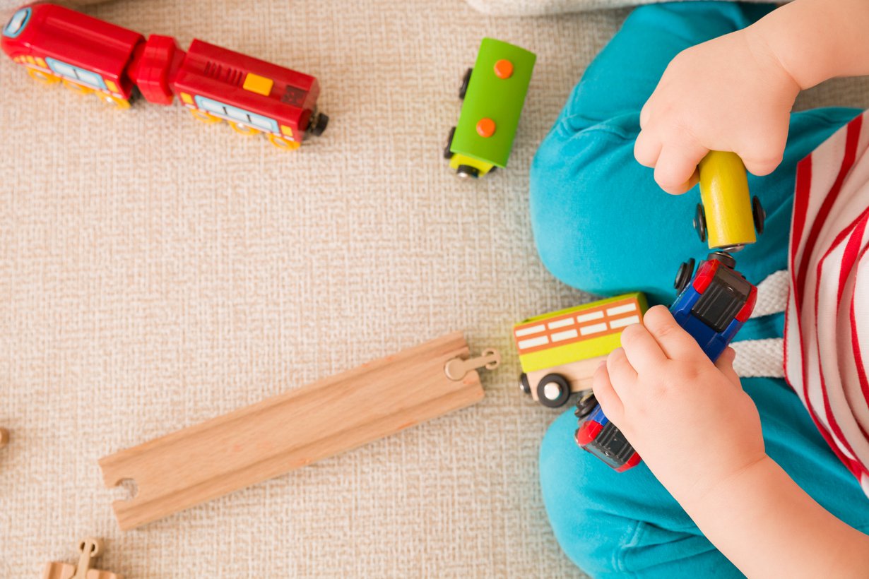 Lastenhoitajien suuri huoli on, kuinka arki saadaan tulevaisuudessa sujumaan esimerkiksi kahden lastentarhanopettajan toimiessa ryhmässä yhden lastenhoitajan kanssa. Kuva: iStockphoto