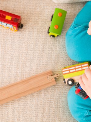 Lastenhoitajien suuri huoli on, kuinka arki saadaan tulevaisuudessa sujumaan esimerkiksi kahden lastentarhanopettajan toimiessa ryhmässä yhden lastenhoitajan kanssa. Kuva: <span class="photographer">iStockphoto</span>