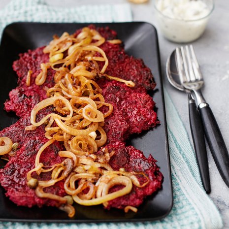 Kvinoaa, punajuurta ja perunaa, niin maukasta ja hyvää.