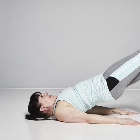 Lantionnosto herättää tehokkaasti nukkuvat pakarat. Kuvat: Päivi Ristell