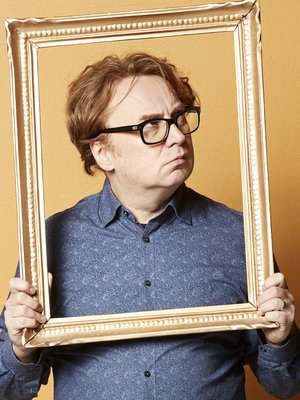 Pertti Jarla nauttii, kun vanha tavara saa hänen käsissään uuden elämän. Kuva: <span class="photographer">Juha Salminen</span>