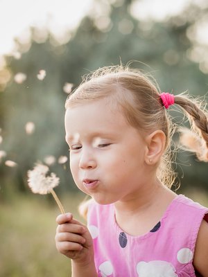 Tule hyvä arki! Lasten ja nuorten hyvinvointi on ensisijaista, hallitusohjelma linjaa. Kuva: <span class="photographer">Shutterstock</span>