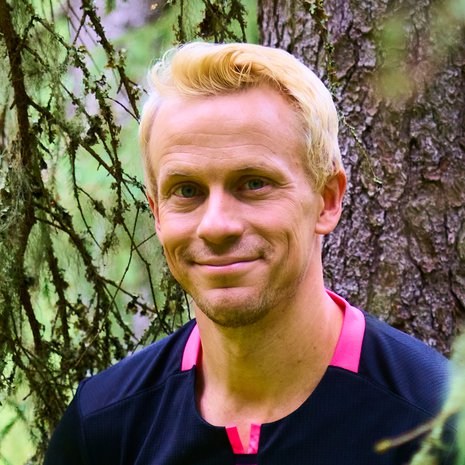 Jos arjessa parantaisi jotain, se voisi olla ruutuajan vähentäminen, Konsta Hietanen miettii. "Paasaan lapsilleni puhelimen käytöstä, mutta omakin ruutuaikani on suuri."