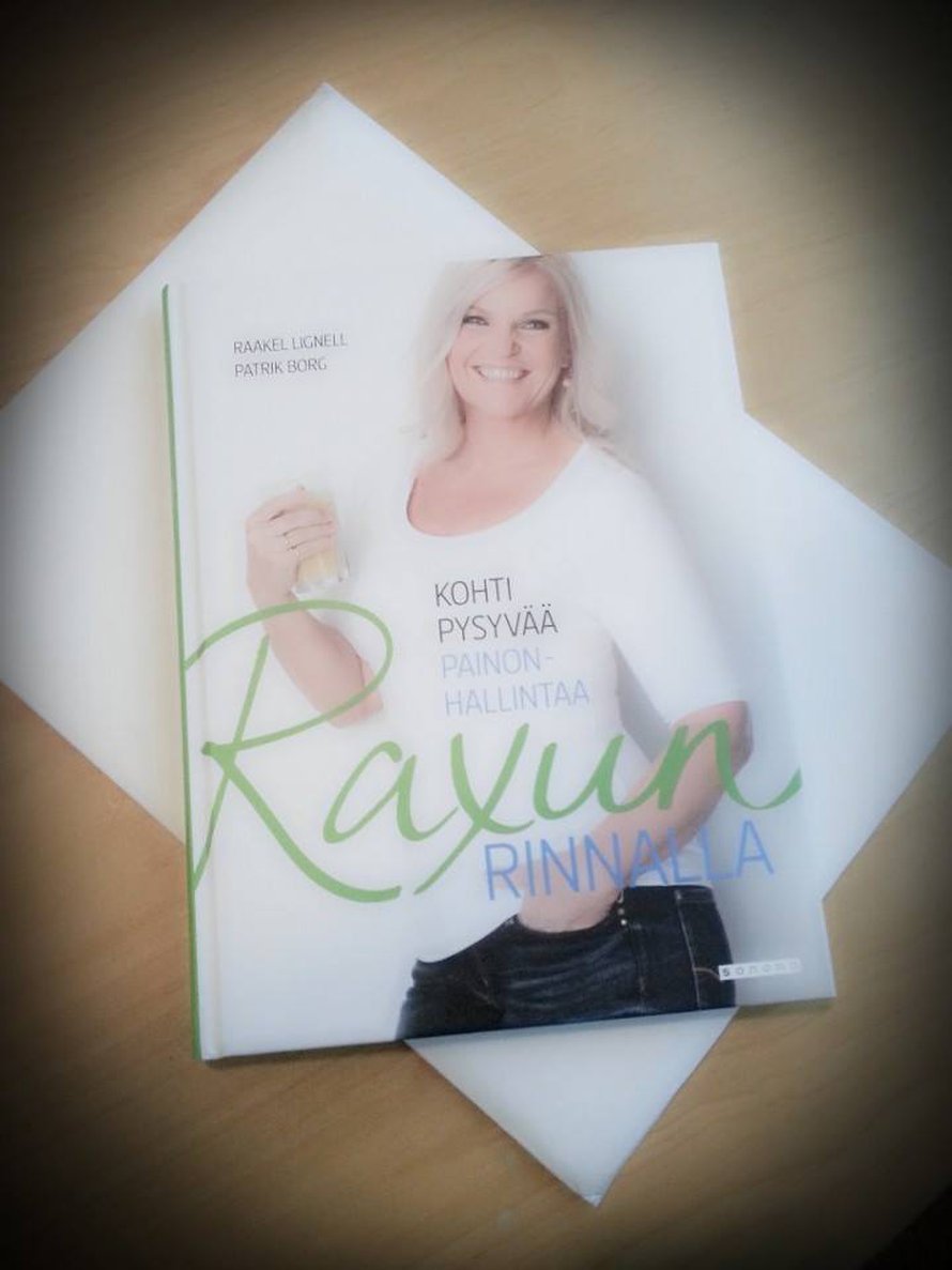 Raxun rinnalla-kirja, lukijan kuva
