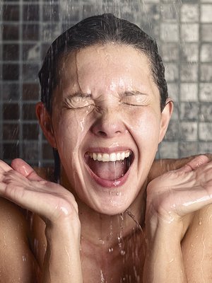 kylmä suihku piristää ja kiihdyttää aineenvaihduntaa sekä aktivoi vastustuskykyä