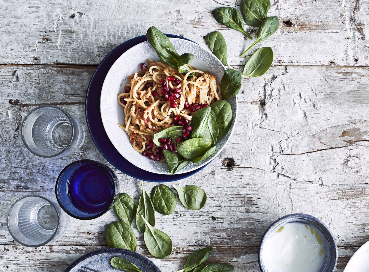 Kikhernepesto sopii mainiosti myös leivän päälle.
