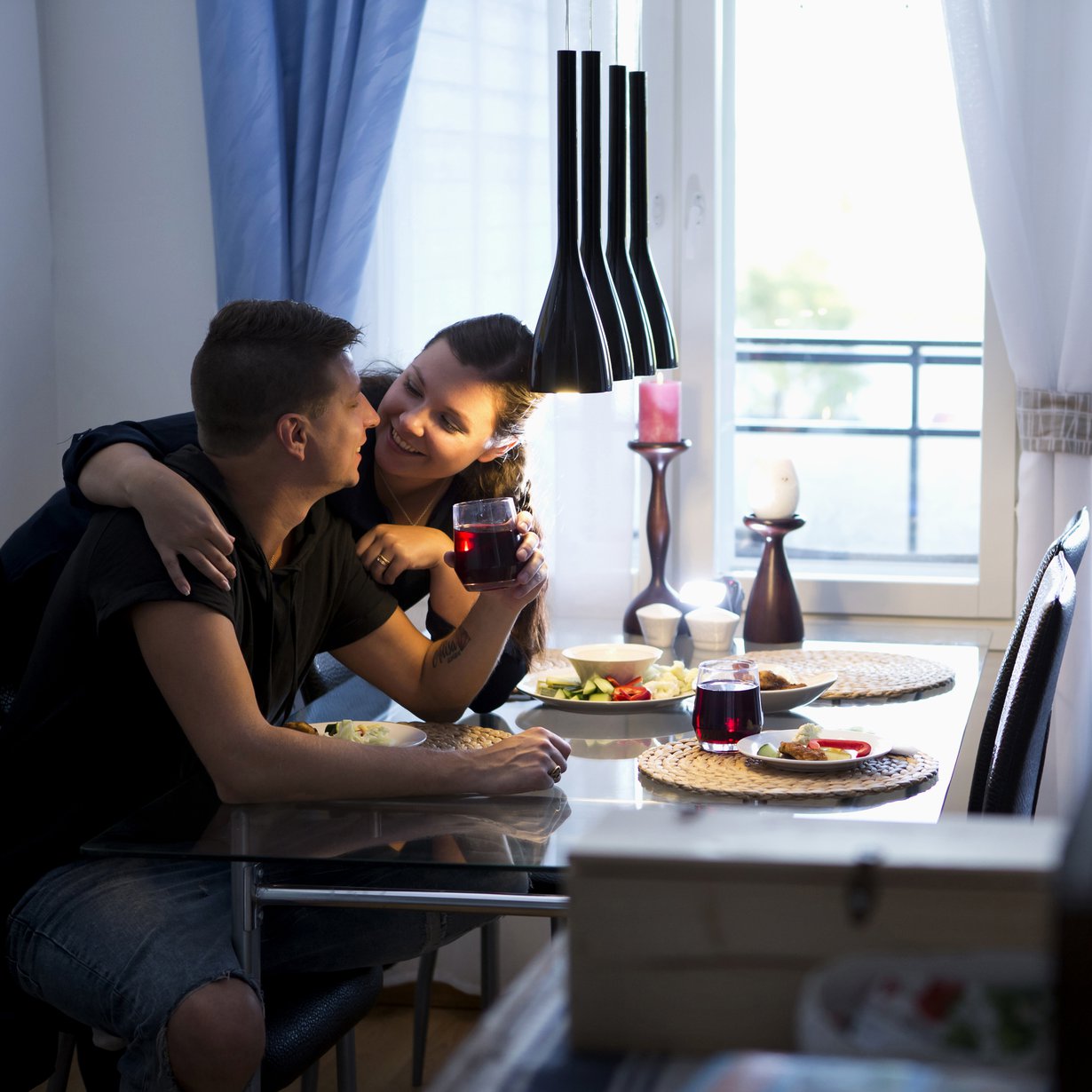 Vauvavuonna riita alkaa helposti ihan vain väsymyksestä. Lari ja Katriina opettelivat tietoisesti sopimaan.