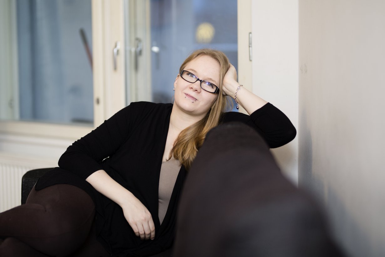 Melissa on tarkka 2- ja 3-vuotiaiden tyttäriensä tyylistä eikä esimerkiksi halua vaatteita lahjaksi. Kuva: Heli Blåfield