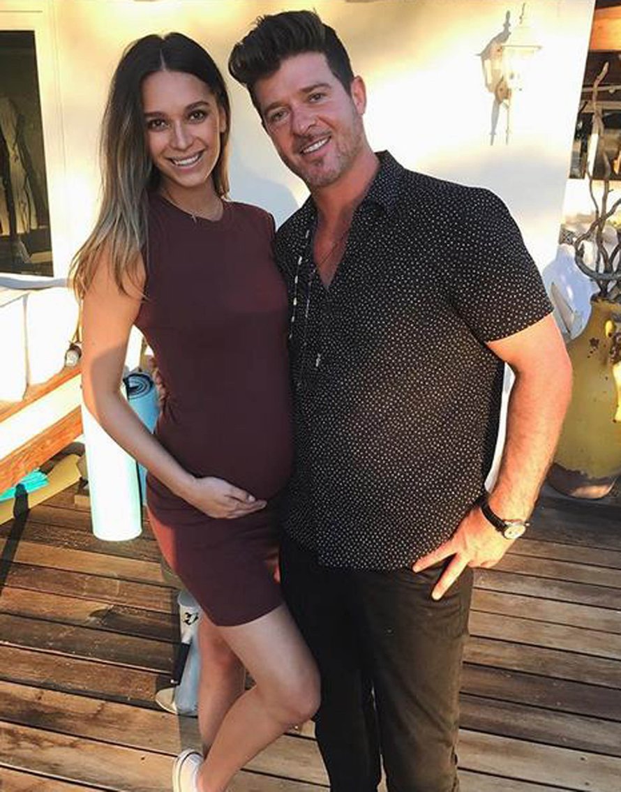 April Love Geary ja Robin Thicke esikoisensa odotusaikana viime marraskuussa. Kuva: <span class="photographer">MVPhotos</span>