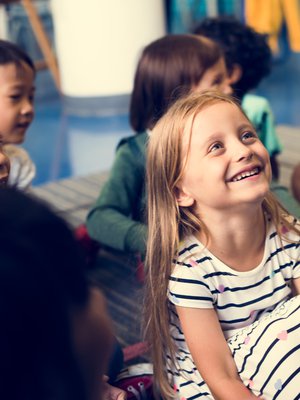 Lapsilla on paljon erilaisia vahvuuksia, joten on outoa yrittää laittaa lapsia samalle viivalle, sanoo opettaja Anna Karjula.