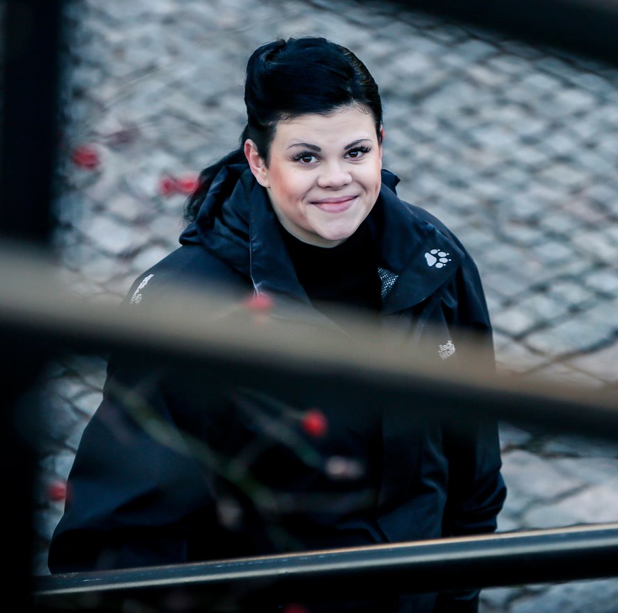 ”Aina peilin ohi kävellessä oli pakko tarkistaa, onko maha piilossa ja näytänkö läskiltä. Nyt tiedän näyttäväni hyvältä.”